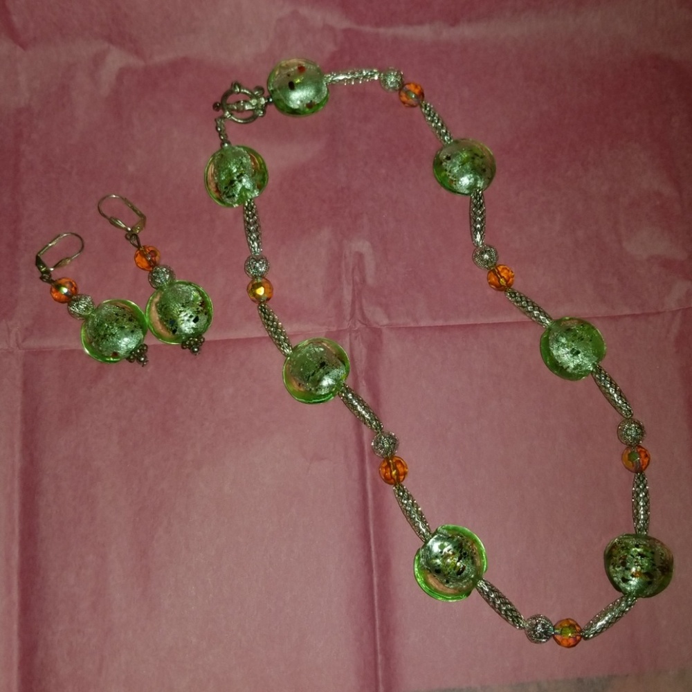 Necklace and earring set